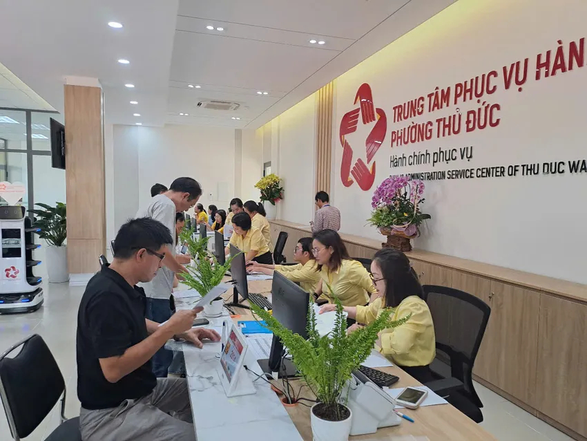 Cán bộ, công chức nghỉ việc sau 1-7 được hưởng chế độ theo quy định nào?