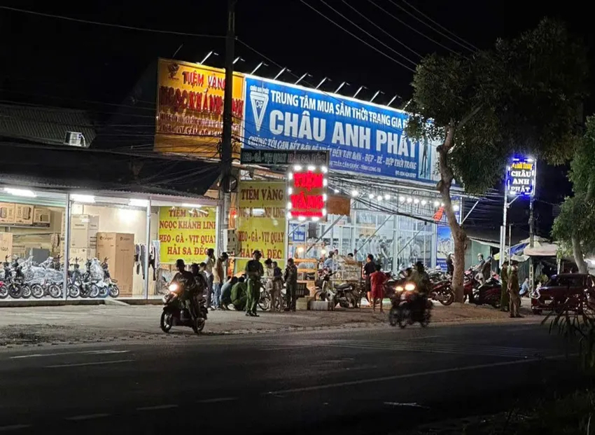 Mang súng cướp tiệm vàng, đối tượng sa lưới sau tiếng tri hô